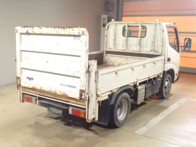 Toyota DYNA  с аукциона в Японии
