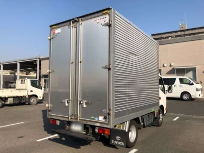 Toyota DYNA  с аукциона в Японии