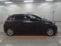 Toyota AURIS лот № 30713 оценка 4  с аукциона в Японии 2