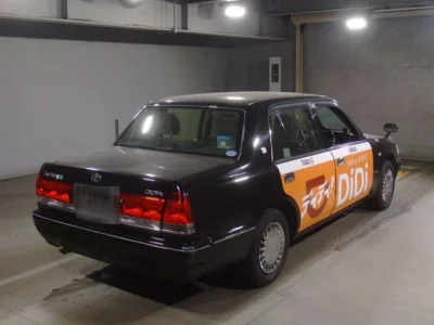 Toyota CROWN  с аукциона в Японии