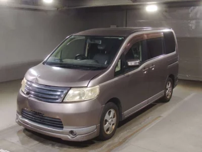 Nissan SERENA  с аукциона в Японии