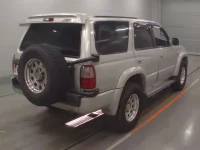 Toyota HILUX SURF лот № 30726 оценка R  с аукциона в Японии 1