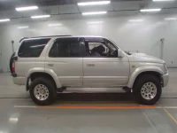 Toyota HILUX SURF лот № 30726 оценка R  с аукциона в Японии 2