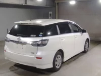 Toyota WISH лот № 2293 оценка 3.5  с аукциона в Японии 1