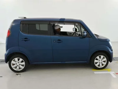 Suzuki MRWAGON