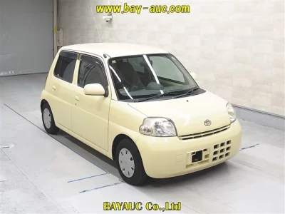 Daihatsu Esse