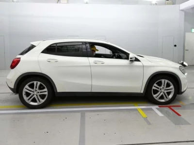 Mercedes-Benz GLA CLASS