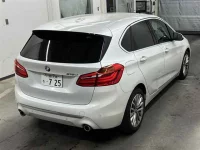 BMW 2-Series лот № 20028 оценка 3.5  с аукциона в Японии 4