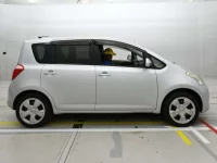 Toyota RACTIS лот № 10033 оценка 3.5  с аукциона в Японии 2