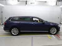 Volkswagen PASSAT VARIANT лот № 38034 оценка 4.5  с аукциона в Японии 2