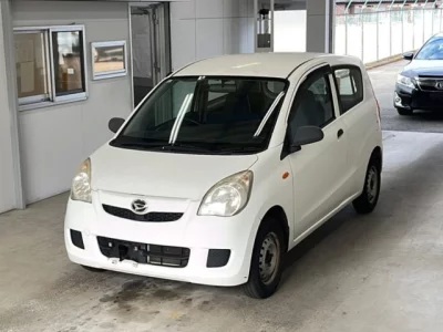Daihatsu MIRA  с аукциона в Японии
