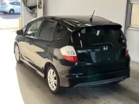 Honda FIT лот № 1048 оценка 3.5  с аукциона в Японии 4