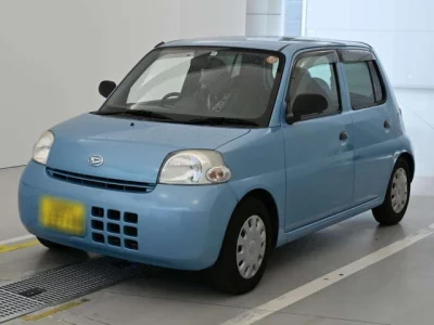 Daihatsu Esse