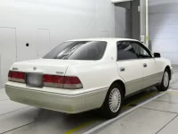 Toyota CROWN лот № 10045 оценка 3.5  с аукциона в Японии 1