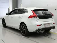 Volvo V40 лот № 38049 оценка 4  с аукциона в Японии 5