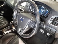 Volvo V40 лот № 38049 оценка 4  с аукциона в Японии 8