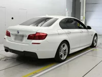 BMW 5-Series лот № 38048 оценка 4  с аукциона в Японии 1