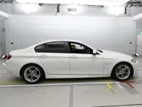 BMW 5-Series лот № 38048 оценка 4  с аукциона в Японии 2