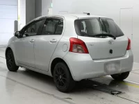 Toyota VITZ лот № 10055 оценка 3.5  с аукциона в Японии 5