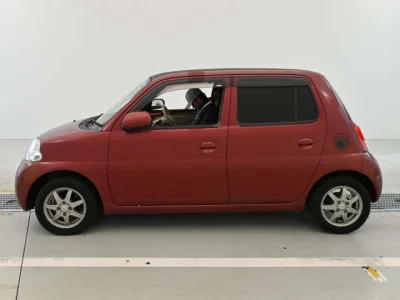 Daihatsu Esse