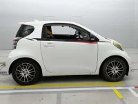 Toyota IQ лот № 10059 оценка 4  с аукциона в Японии 2