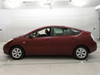 Toyota Prius лот № 10063 оценка R  с аукциона в Японии 3