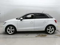 Audi A1 лот № 38066 оценка 3.5  с аукциона в Японии 3