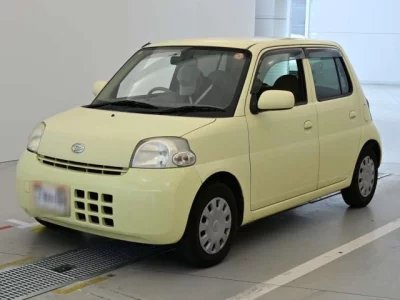 Daihatsu Esse