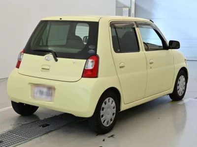 Daihatsu Esse