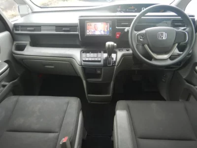 Honda STEP WAGON  с аукциона в Японии