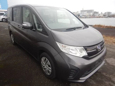 Honda STEP WAGON  с аукциона в Японии