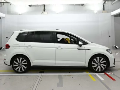 Volkswagen GOLF TOURAN