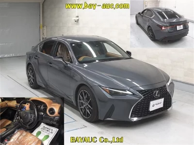 Lexus IS