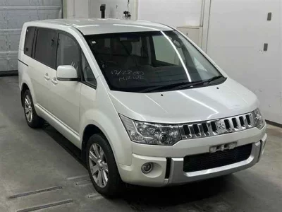 Mitsubishi DELICA D5