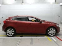 Volvo V40 лот № 38096 оценка 3.5  с аукциона в Японии 2