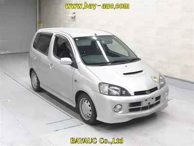 Daihatsu YRV