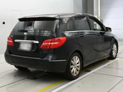 Mercedes-Benz B CLASS