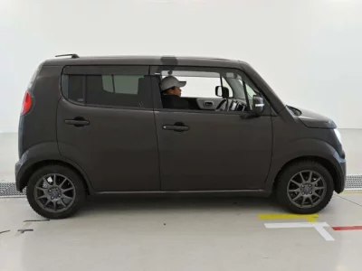 Suzuki MRWAGON