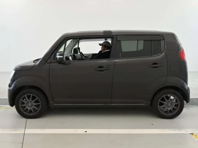 Suzuki MRWAGON
