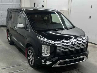 Mitsubishi DELICA D5