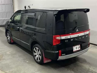 Mitsubishi DELICA D5