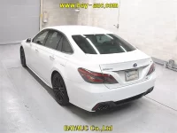 Toyota CROWN лот № 60042 оценка 5  с аукциона в Японии 1