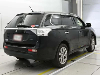 Mitsubishi OUTLANDER PHEV