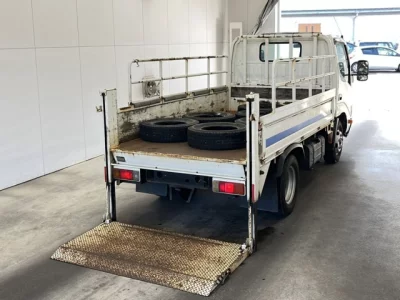 Hino DUTRO  с аукциона в Японии