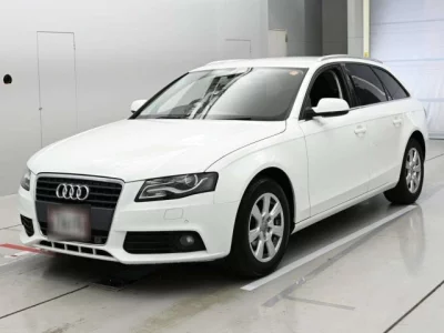 Audi A4  с аукциона в Японии