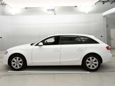 Audi A4  с аукциона в Японии