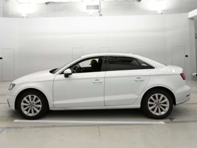 Audi A3  с аукциона в Японии