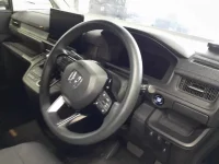 Honda STEP WAGON лот № 33124 оценка 4.5  с аукциона в Японии 8