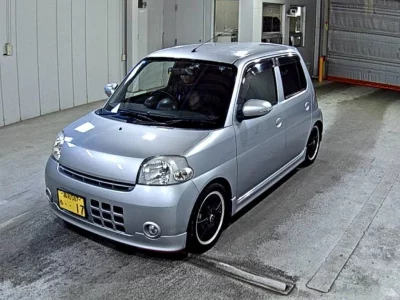 Daihatsu Esse