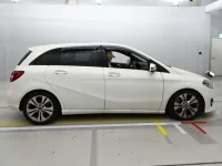 Mercedes-Benz B CLASS лот № 38177 оценка 4.5  с аукциона в Японии 2